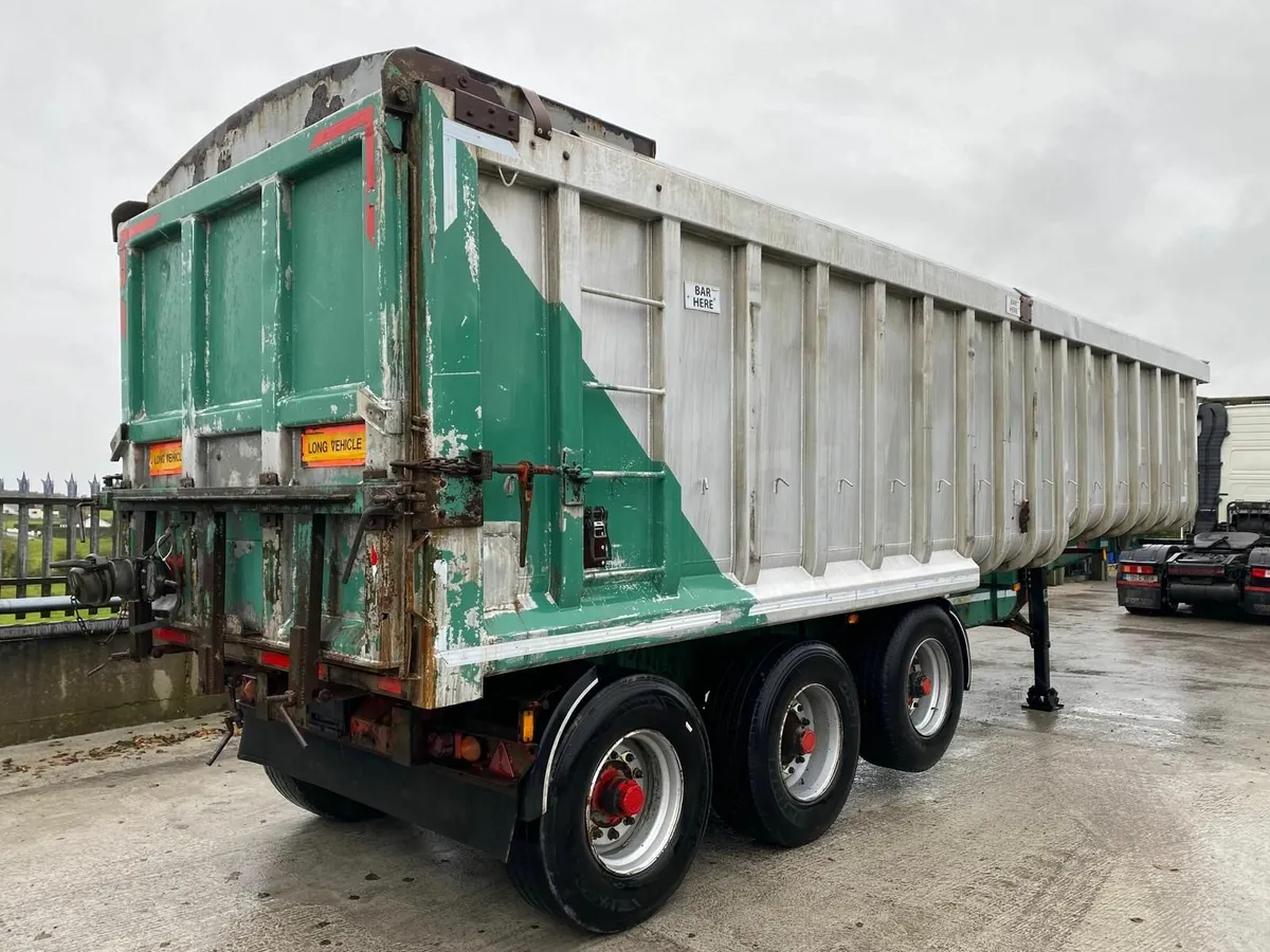 Bulk Alloy Tipping Trailer For Sale - Image 1