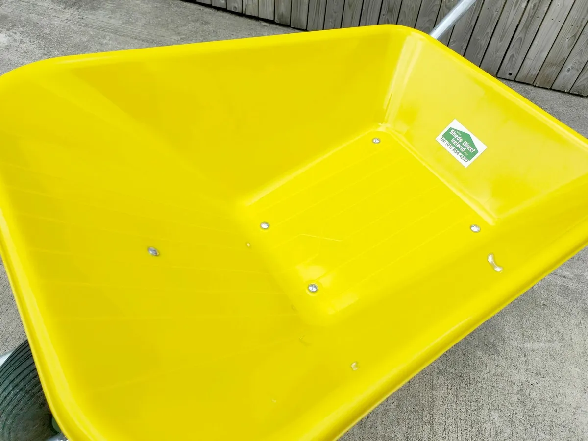 90L Plastic Wheelbarrow - Image 2