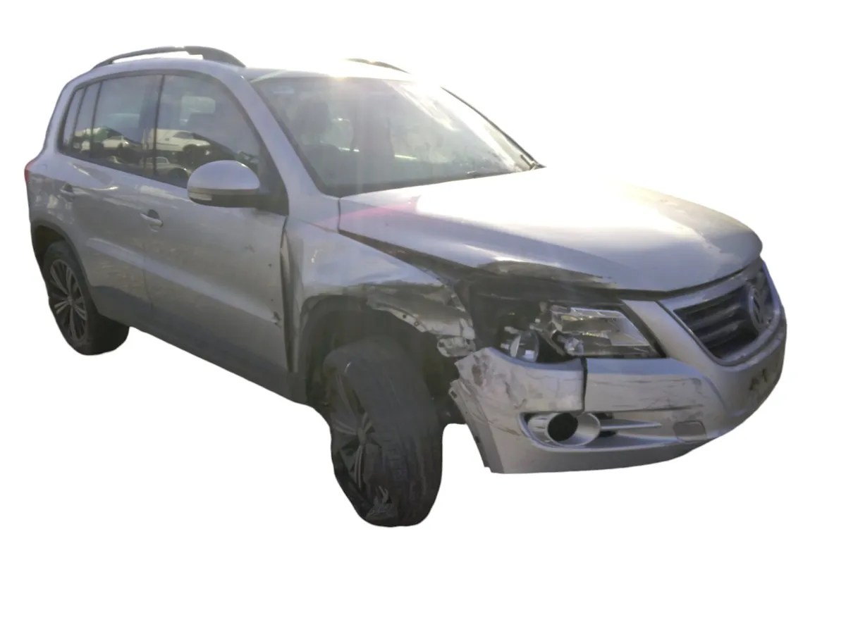 2010 VOLKSWAGEN TIGUAN For Breaking/Dismantling - Image 1