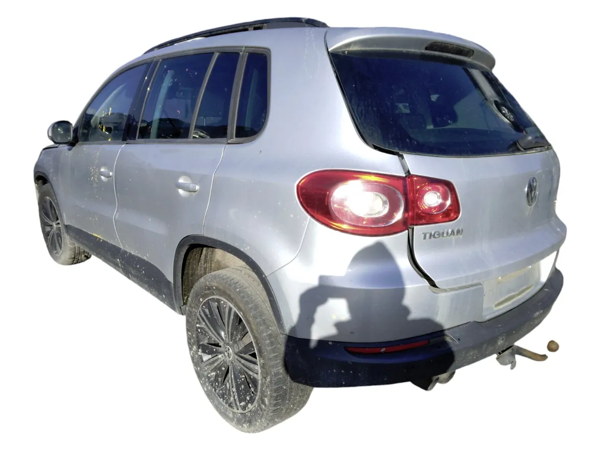 2010 VOLKSWAGEN TIGUAN For Breaking/Dismantling - Image 4