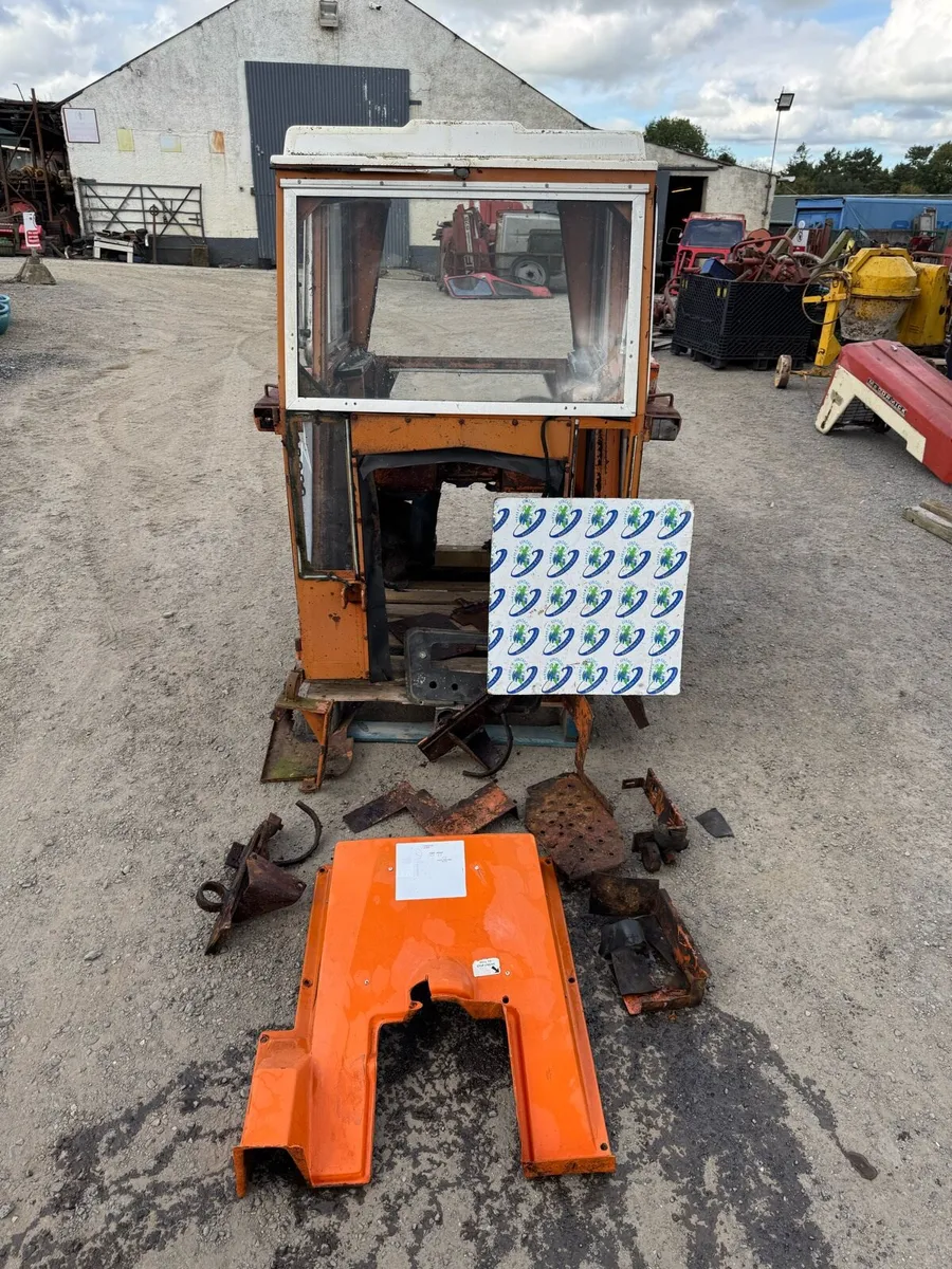 Duncan Cab to suit Universal Tractor - Image 1