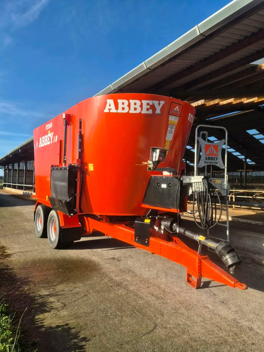 Abbey Diet Feeder - Image 1