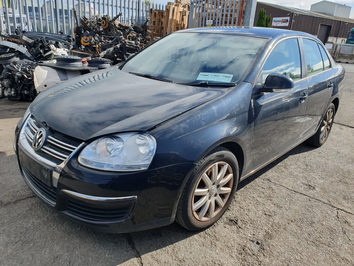 10 VW JETTA  1.6 TDI FOR BREAKING - Image 1