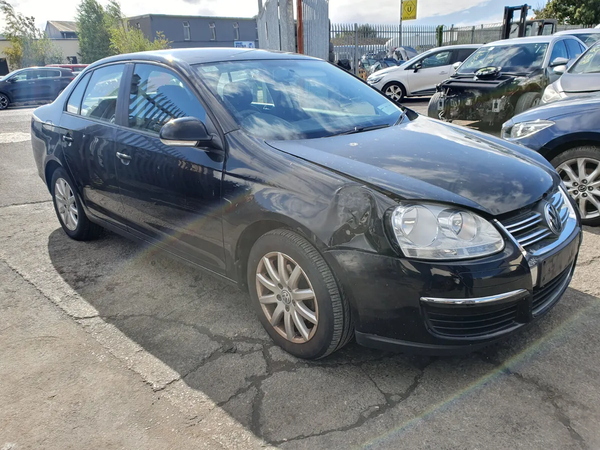10 VW JETTA  1.6 TDI FOR BREAKING - Image 2