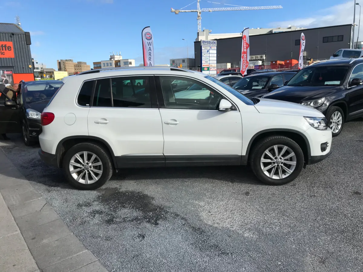 2014 Volkswagen Tiguan AUTOMATIC - Image 3