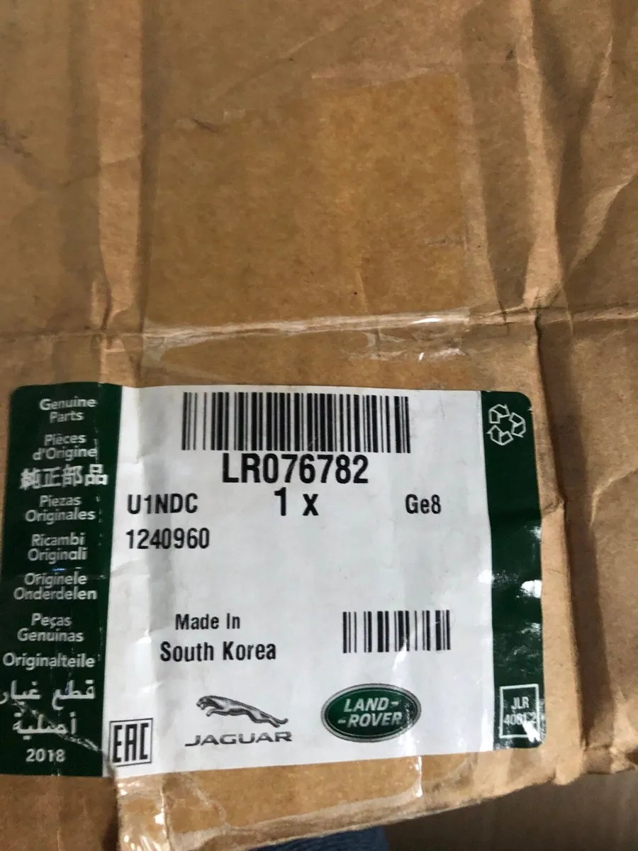 Land Rover Oil Pump New, L322 lights - Image 1