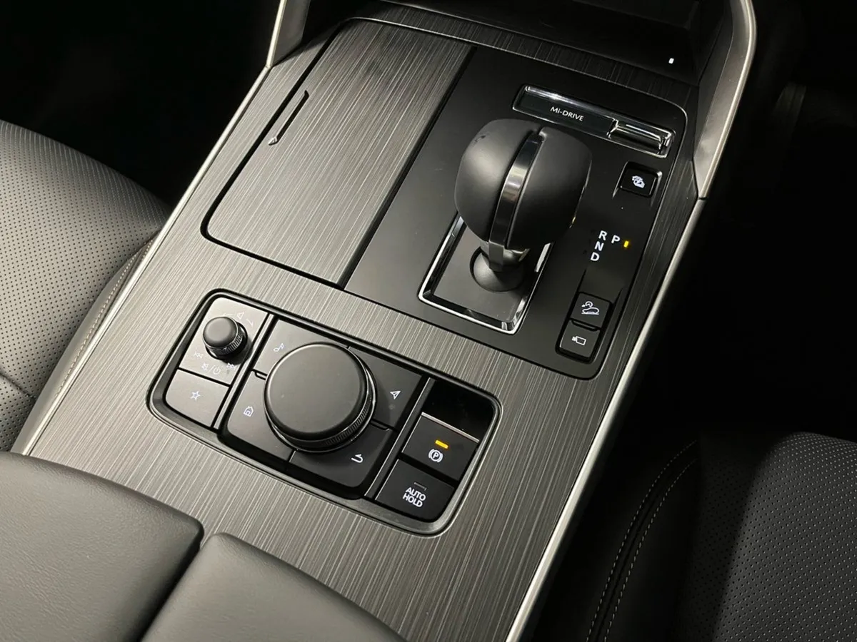 Mazda CX-80 Homura 2.5p Phev 327PS6 Year Warranty - Image 4