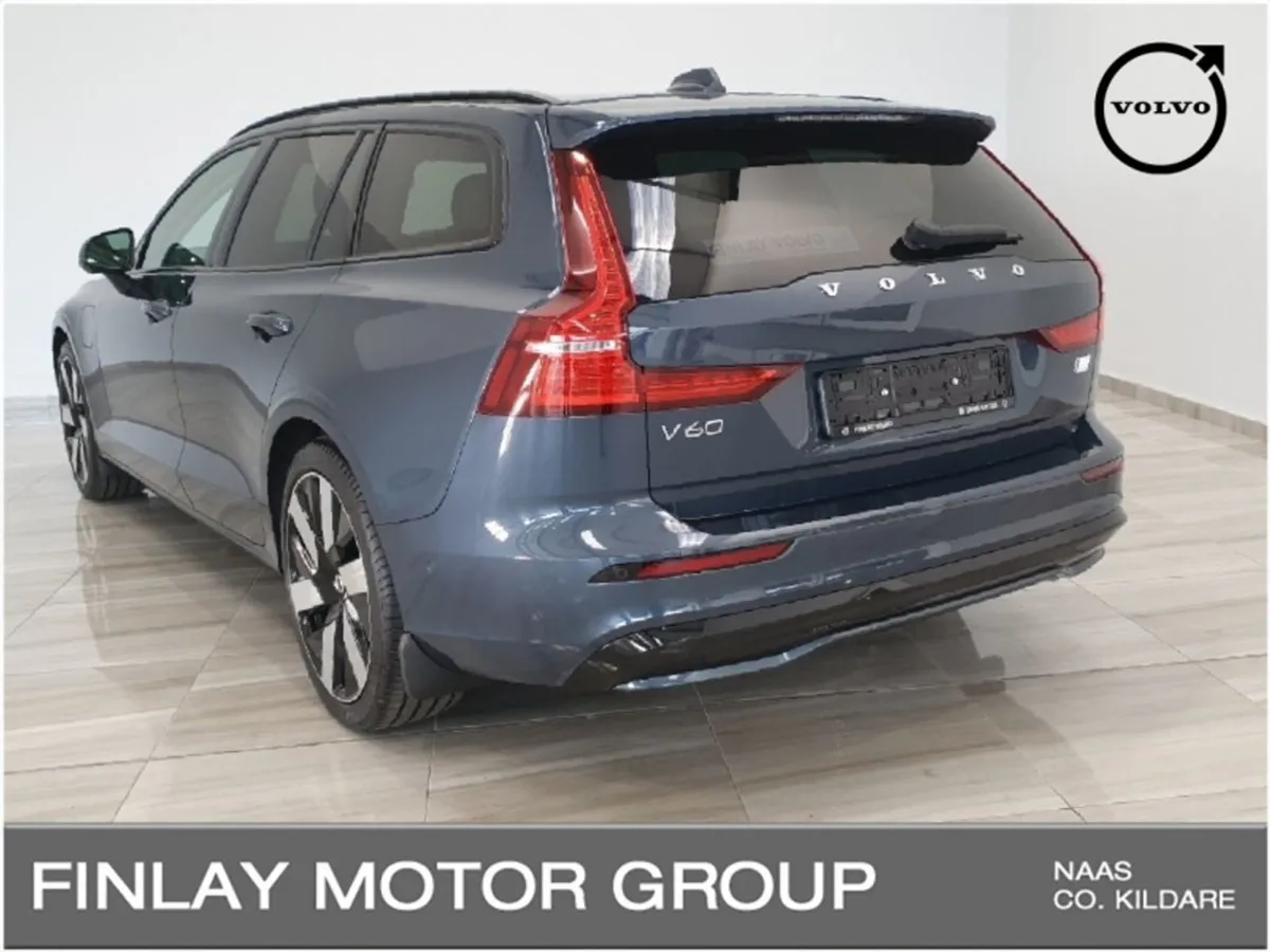 Volvo V60 T6 Plus Dark Hybrid AWD 360 Camera . Le - Image 4