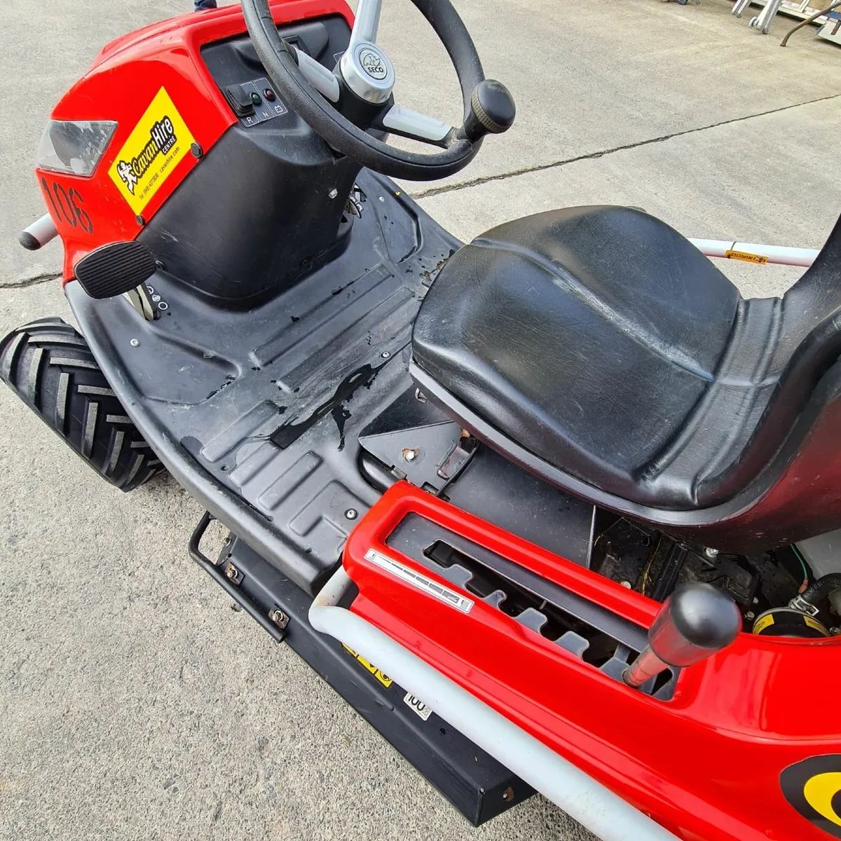 Ride On Lawnmower, Bruschcutter / Tractor Mower, - Image 2