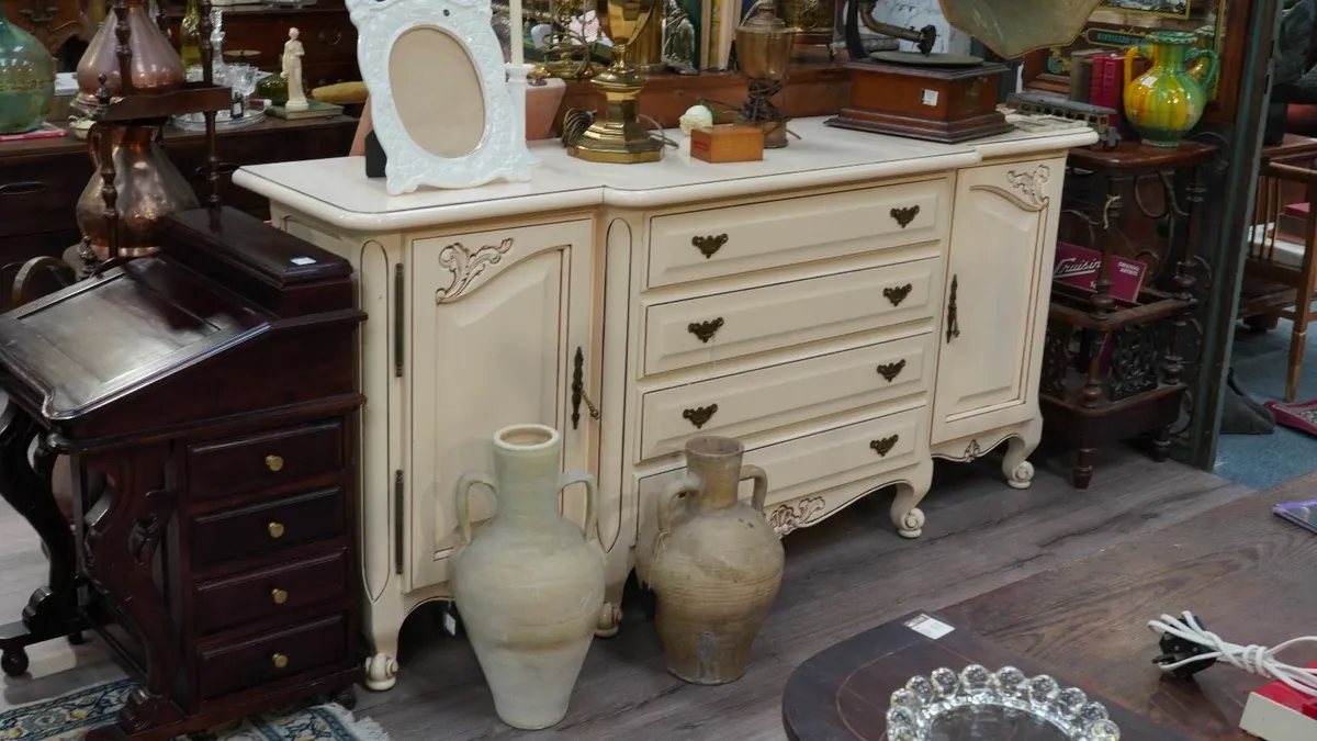 Elegant Vintage Sideboard with Ornate Detailing - Image 1
