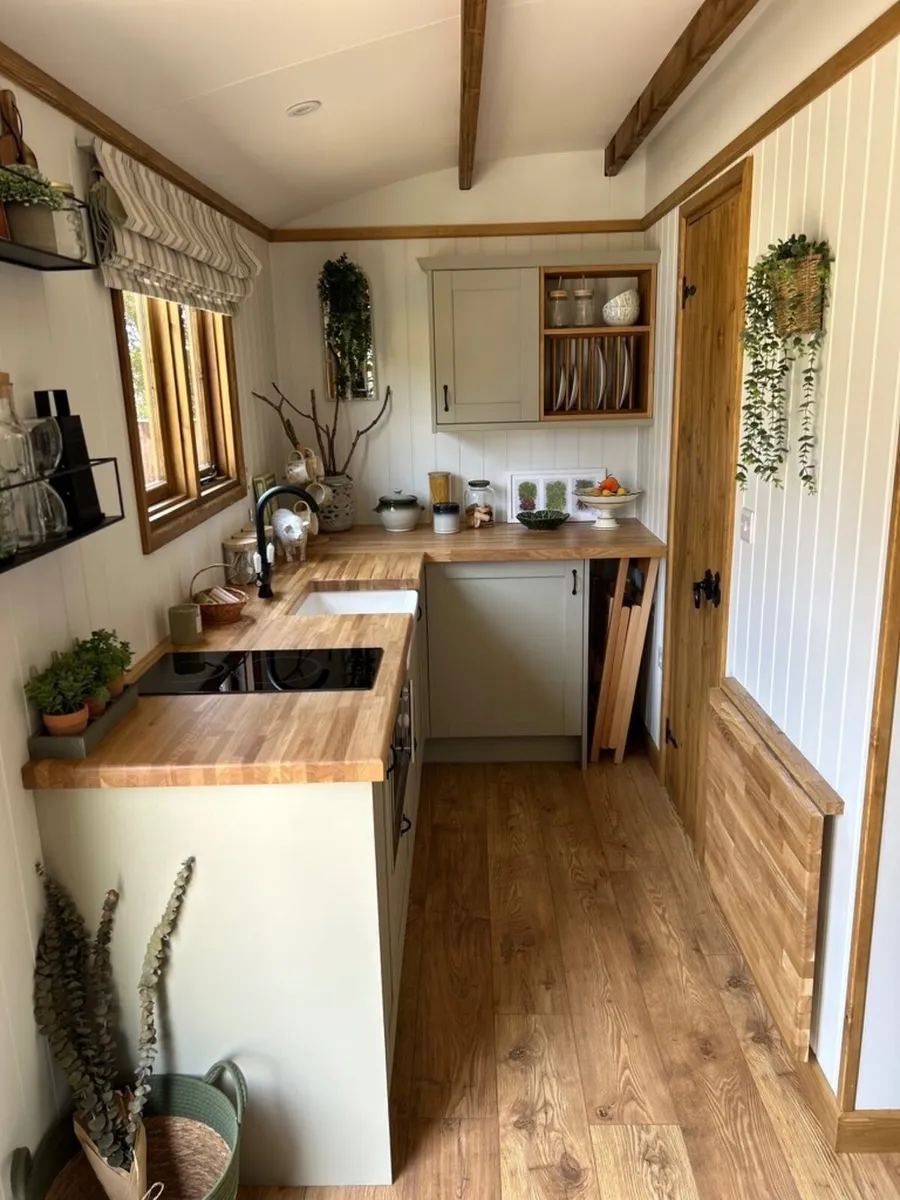 The Dorset - Shepherd Hut (new - for sale) - Image 4