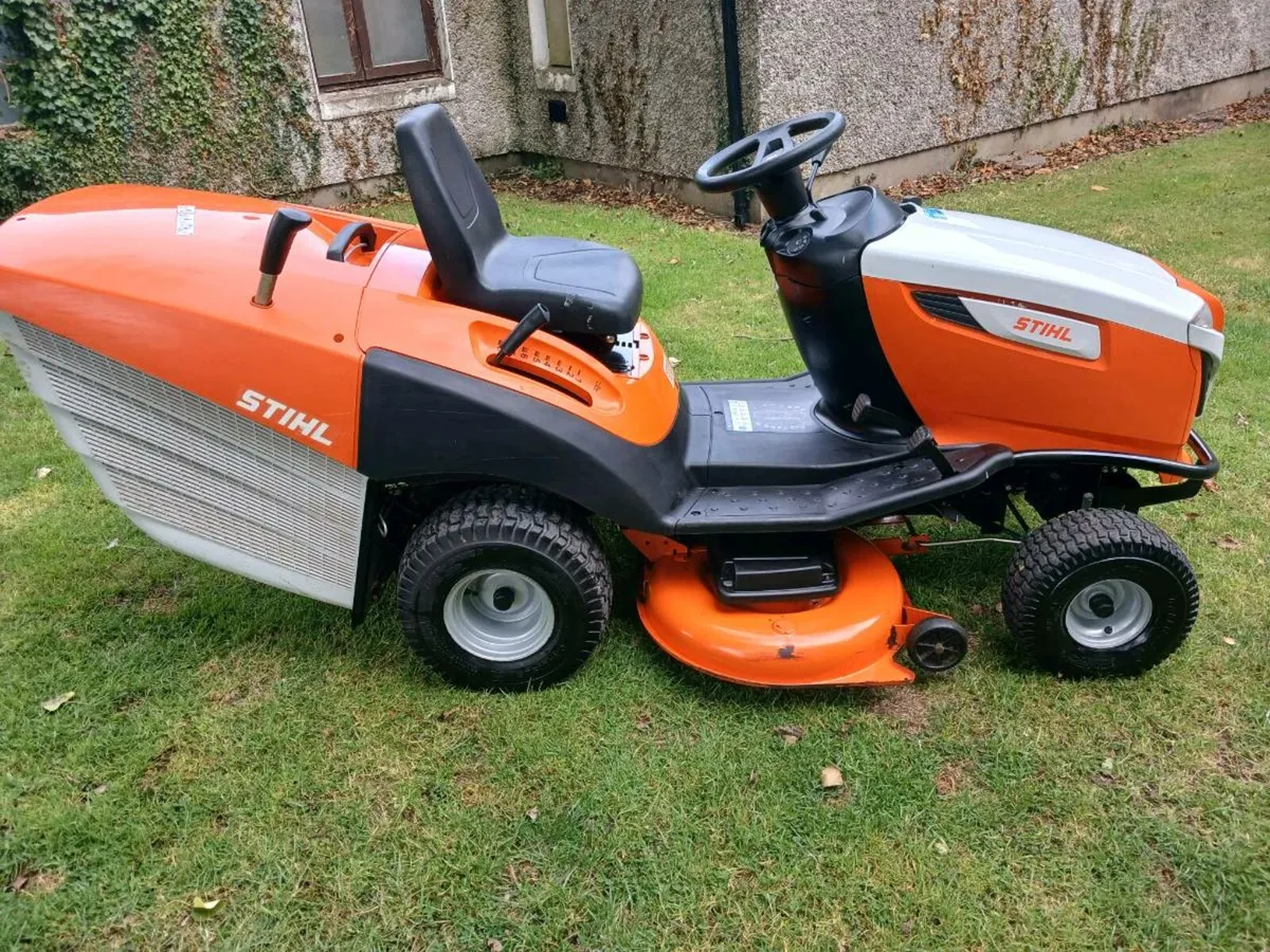 Stihl 5112 tractor mower - Image 2