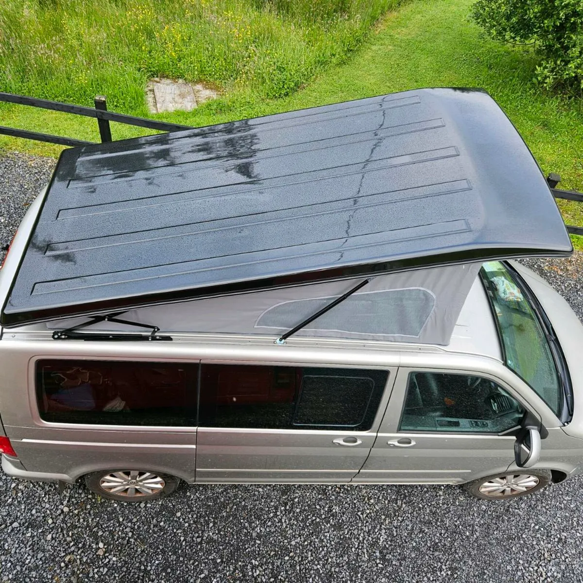 2011 VW Caravelle Campervan - Image 3