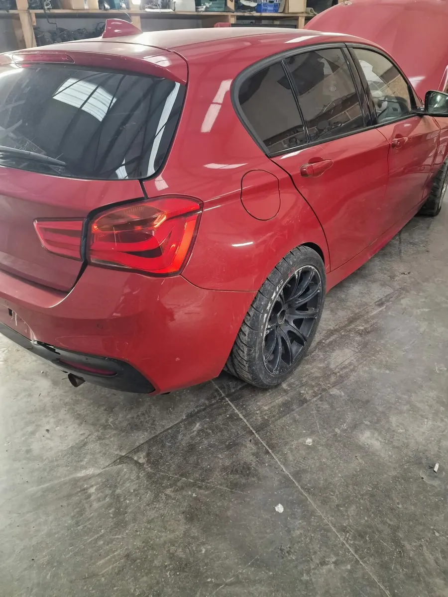 2019 BMW 120i automatic for breaking - Image 1