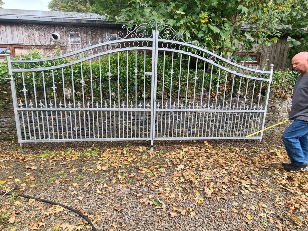 Gates 16 ft for sale in Co. Limerick for €0 on DoneDeal