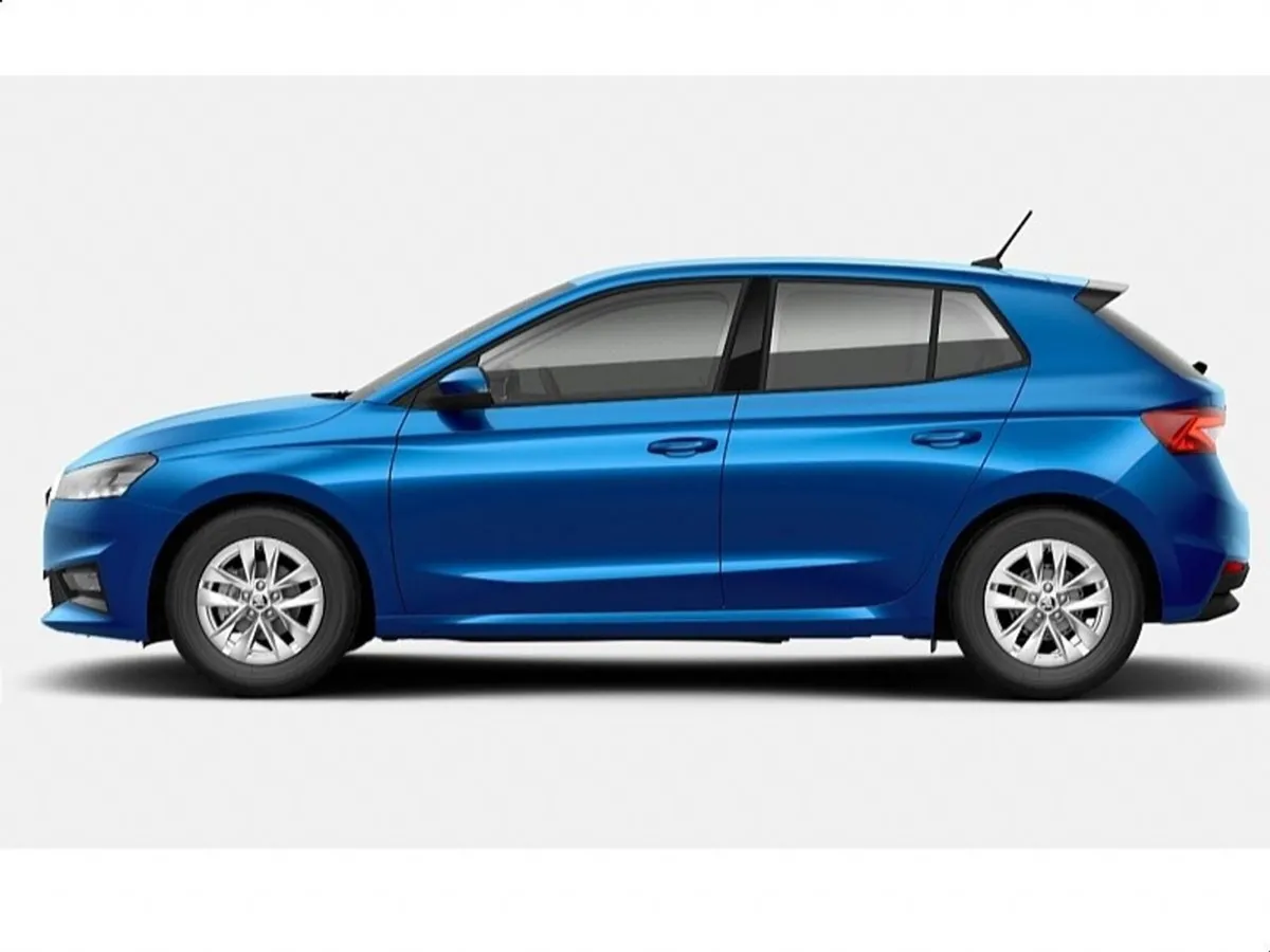 Skoda Fabia Selection 1.0 MPi Stunning Hatchback - Image 3