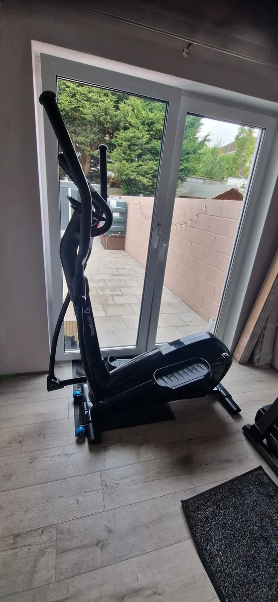 Reebok jet 300 crosstrainer - Image 1