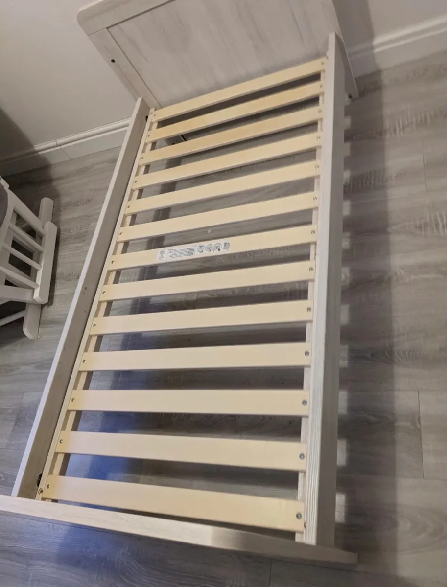 Mamas & Papas Atlas 2 in 1 Convertible Cot Bed for sale in Co. Dublin