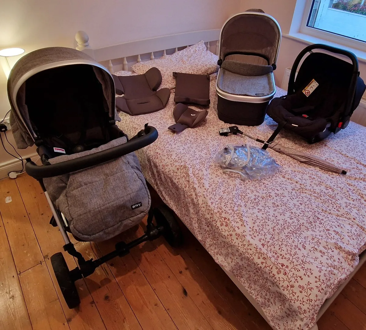 Baby Elegance Envy Travel System and IsoFix Base - Image 1