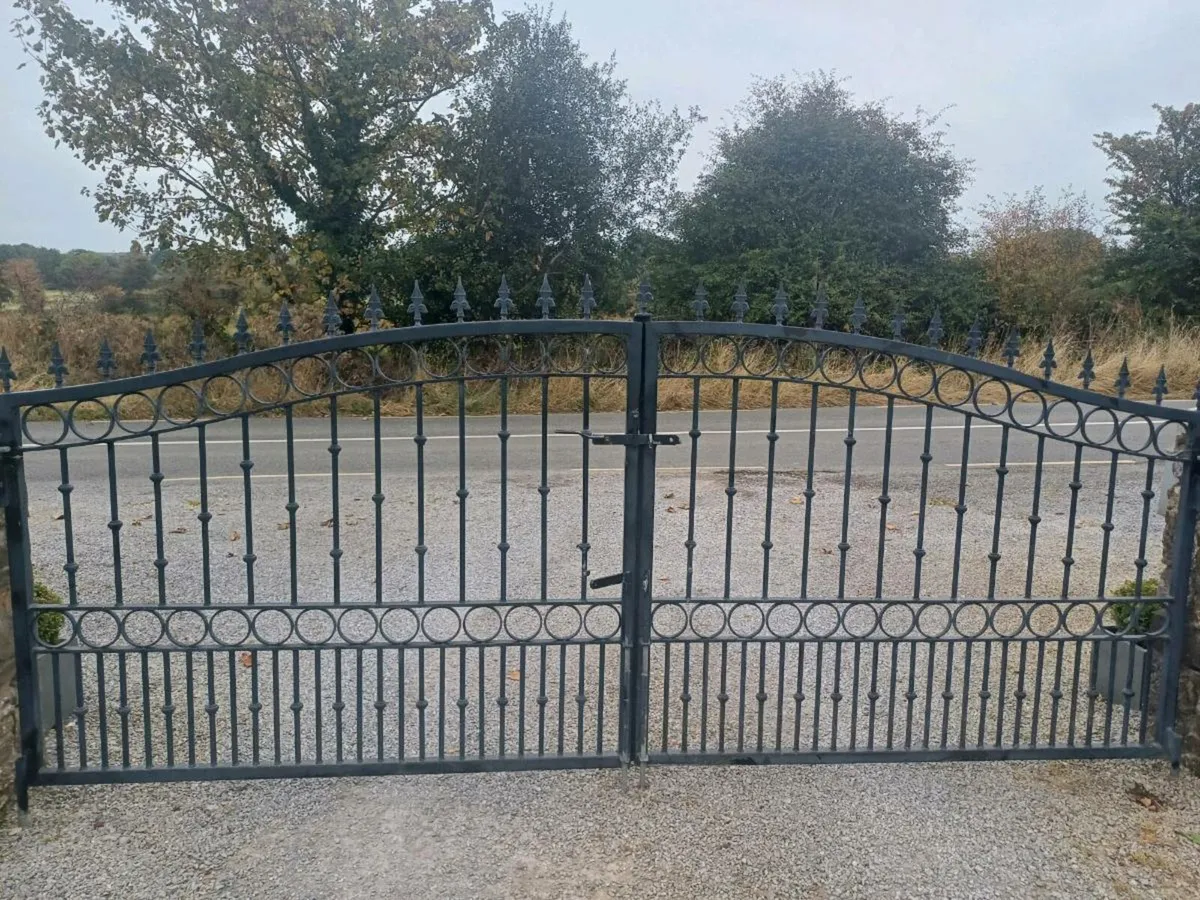 Gates for sale in Co. Cork for €850 on DoneDeal