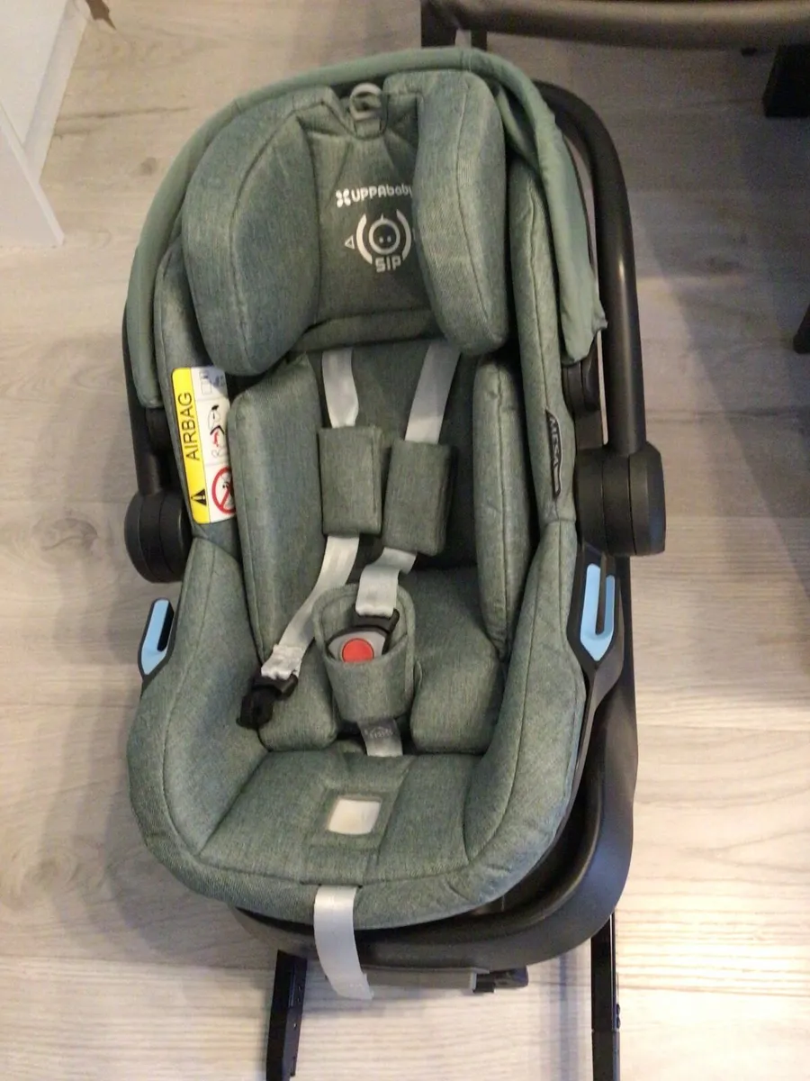 Travel system for sale in Co. Dublin for €1,050 on DoneDeal