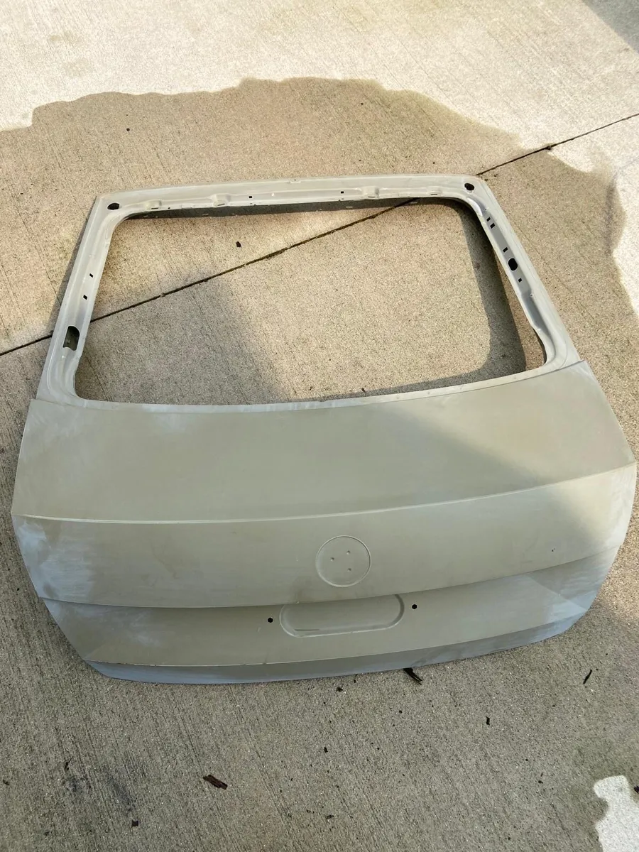 VW Transporter Door & Skoda Boot Door for sale in Co. Wexford for €300