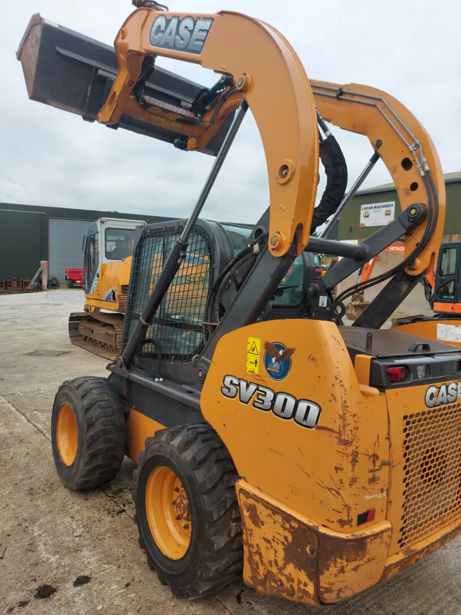 Skid steer - Image 1