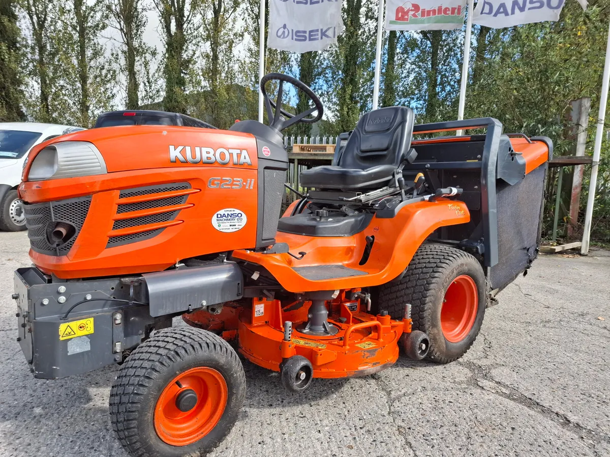 Kubota G23-11 Diesel Ride on Mower - Image 1