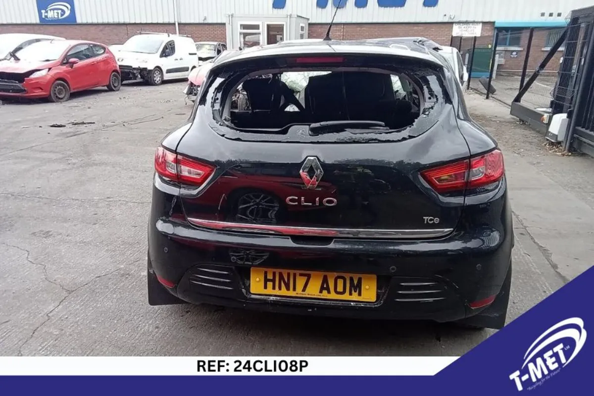 2017 RENAULT CLIO BREAKING FOR PARTS - Image 1