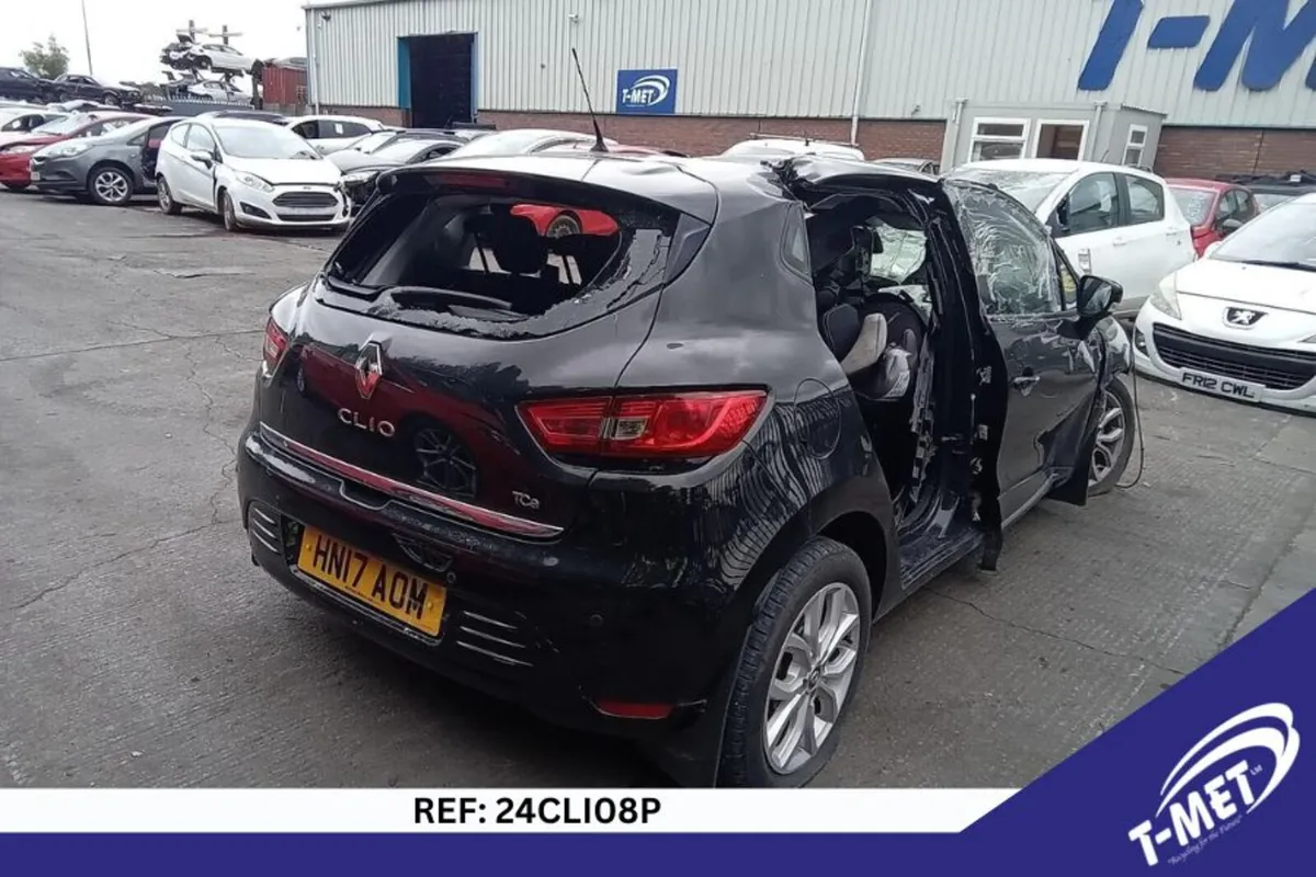 2017 RENAULT CLIO BREAKING FOR PARTS - Image 2