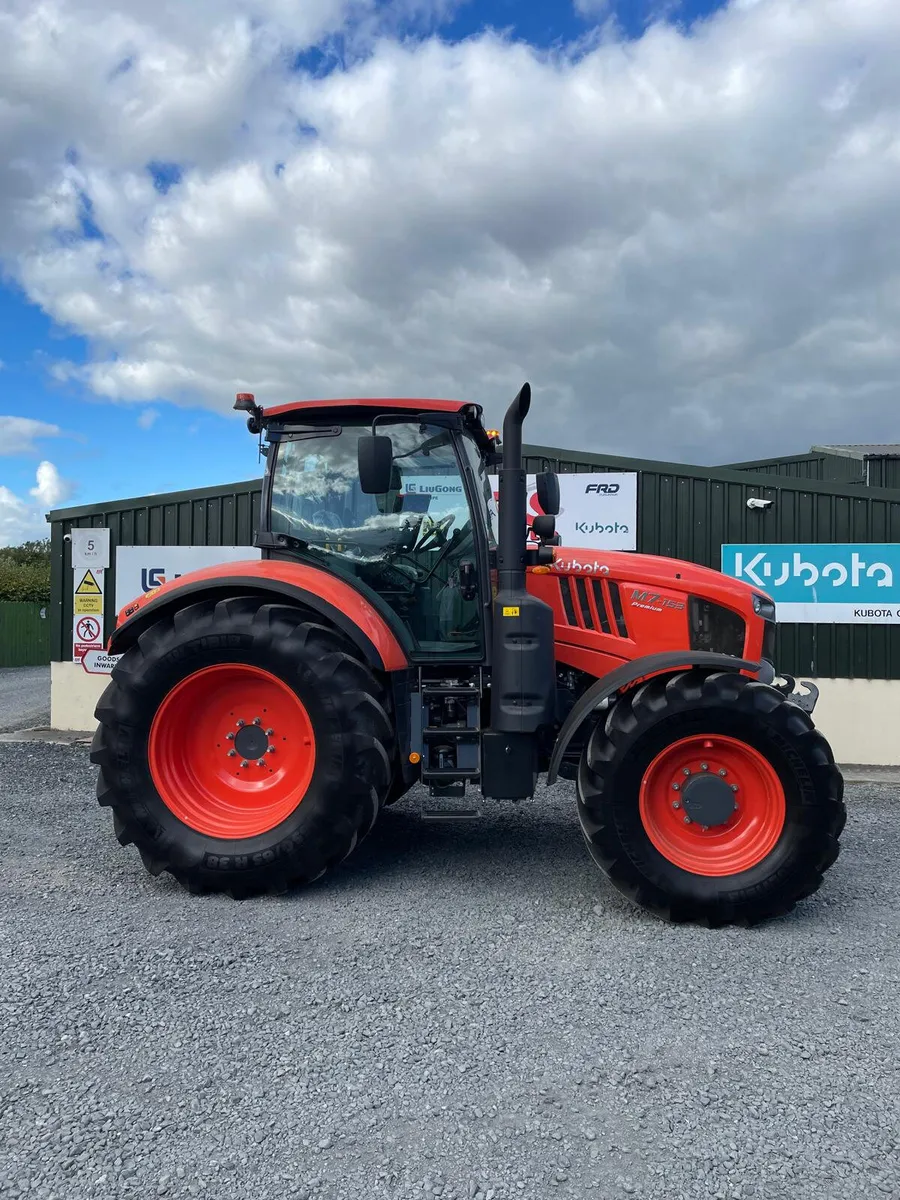 Kubota M7153 Premium Tractor - Image 3