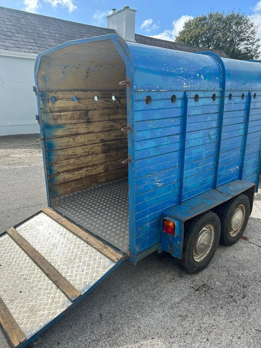 Tractor trailer & cattle box for sale in Co. Cork for €0 on DoneDeal