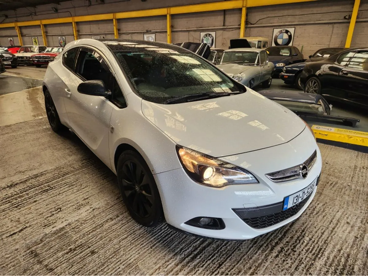 Opel Astra GTC SRI 1.7 Cdti 110PS 3DR Coupe 1/2 L - Image 3