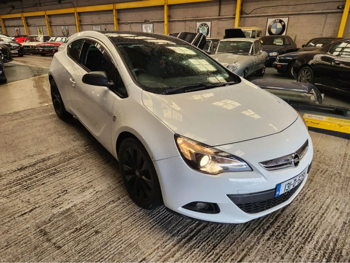 Opel Astra GTC SRI 1.7 Cdti 110PS 3DR Coupe 1/2 L - Image 4