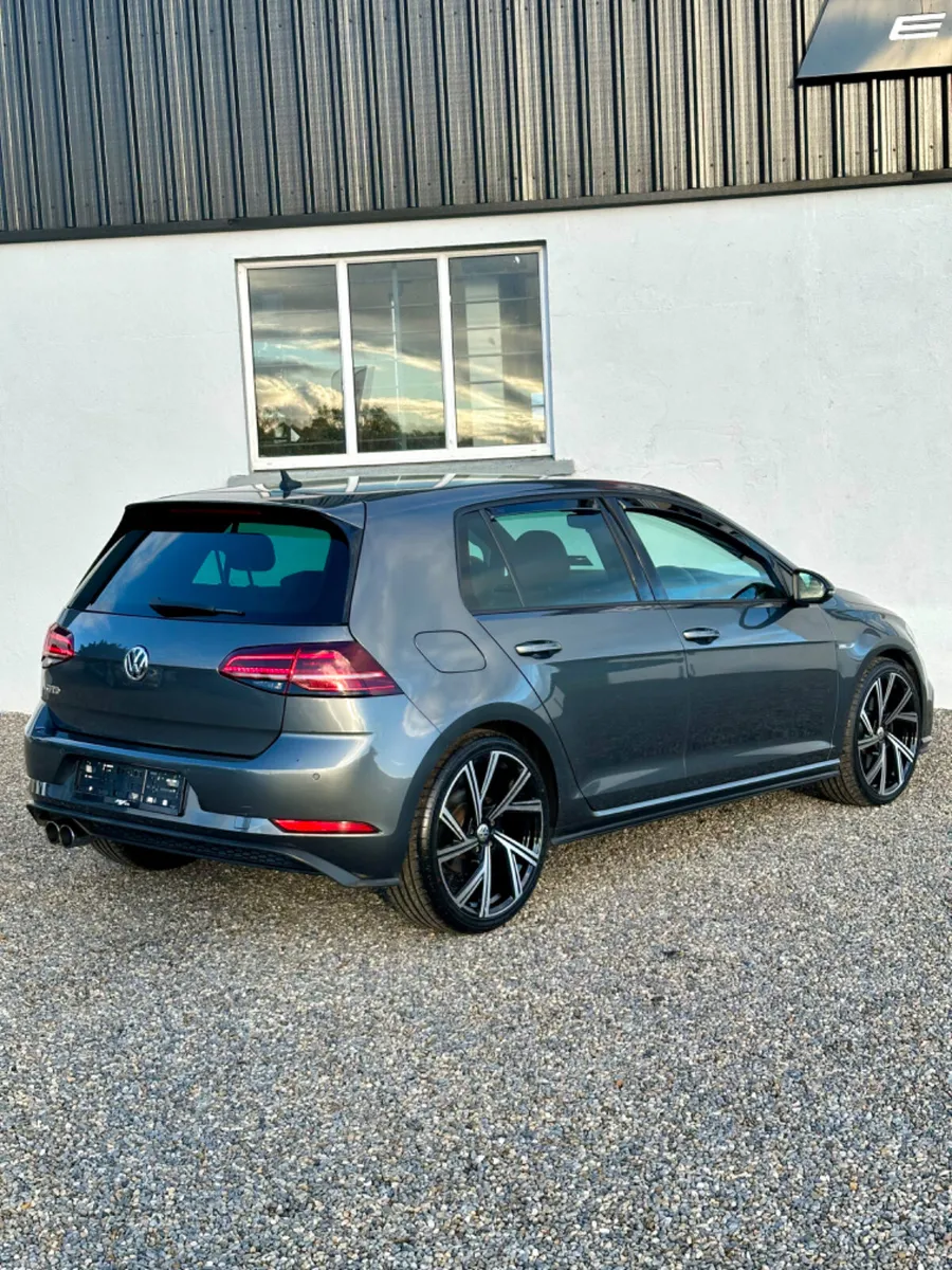 2018 VOLKSWAGEN GOLF 2.0L GTD - Image 3