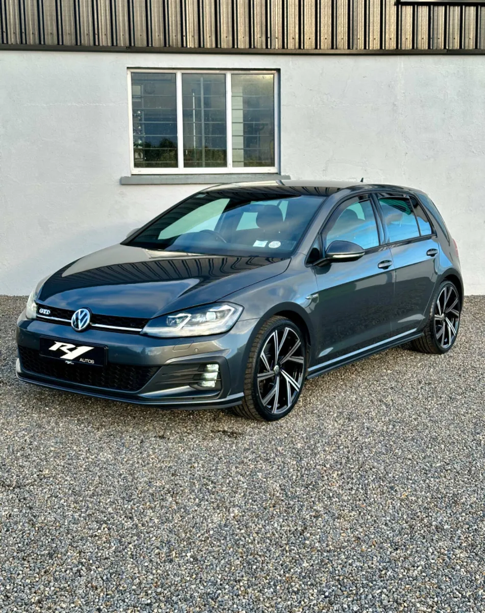 2018 VOLKSWAGEN GOLF 2.0L GTD - Image 1