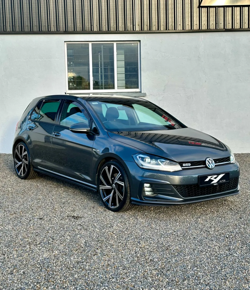 2018 VOLKSWAGEN GOLF 2.0L GTD - Image 2