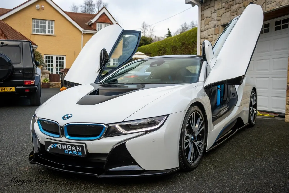 BMW i8 2018 - Image 1