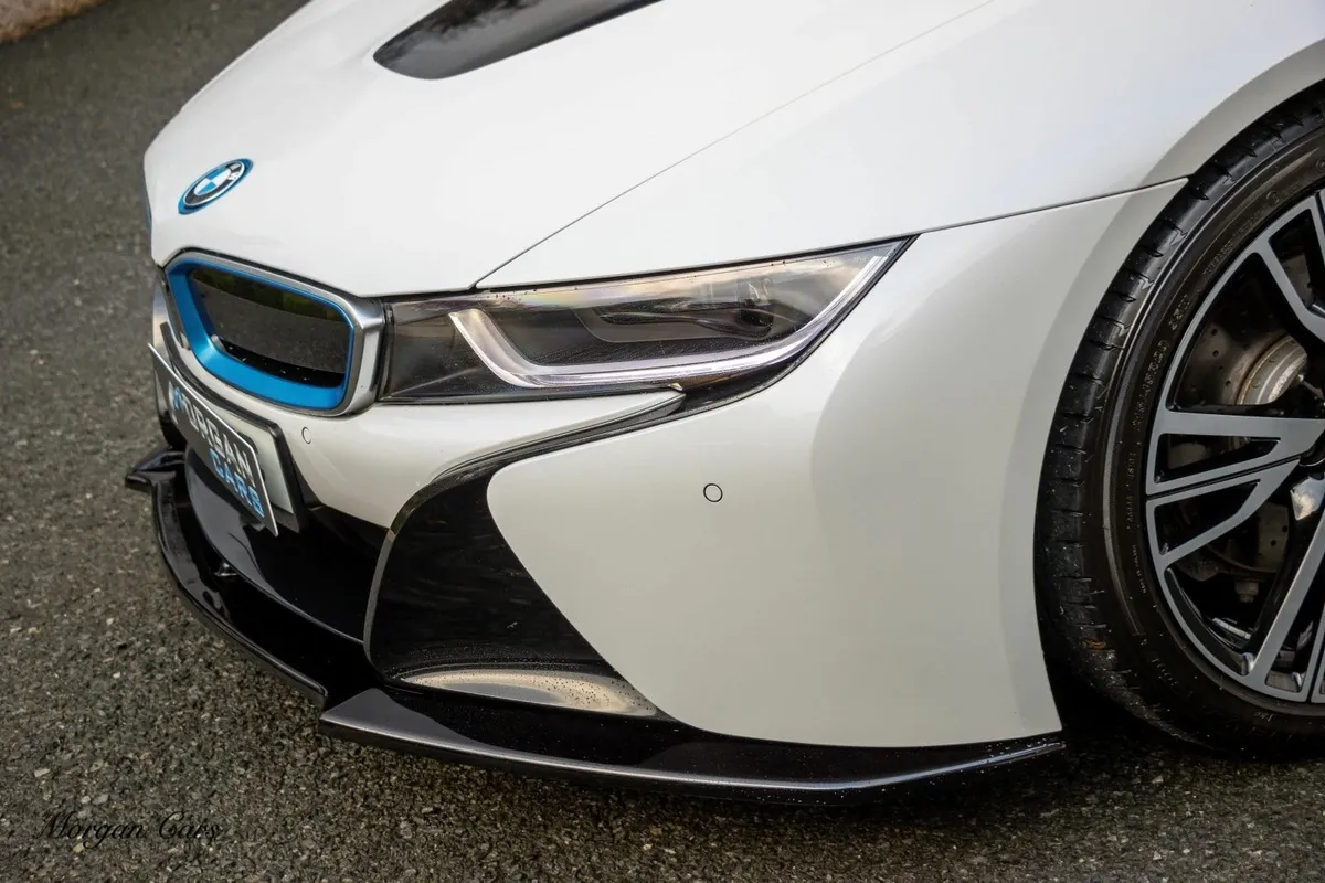 BMW i8 2018 - Image 4