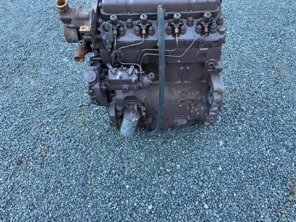 Engine to suit MF 165