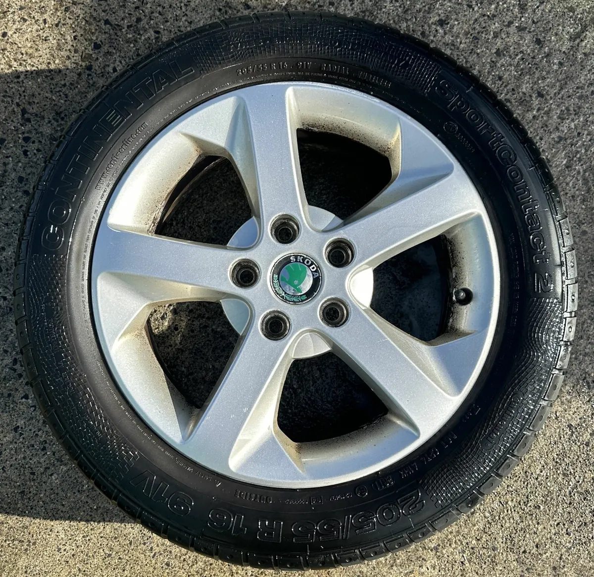 SKODA OCTAVIA 16" GENUINE ALLOY WHEELS - Image 1