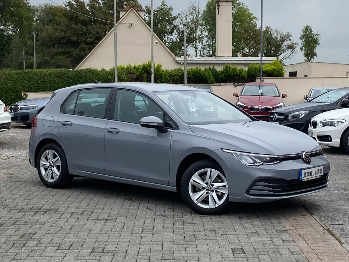 231 VW GOLF 2.0TDI LIFE 5DR HATCHBACK - Image 2