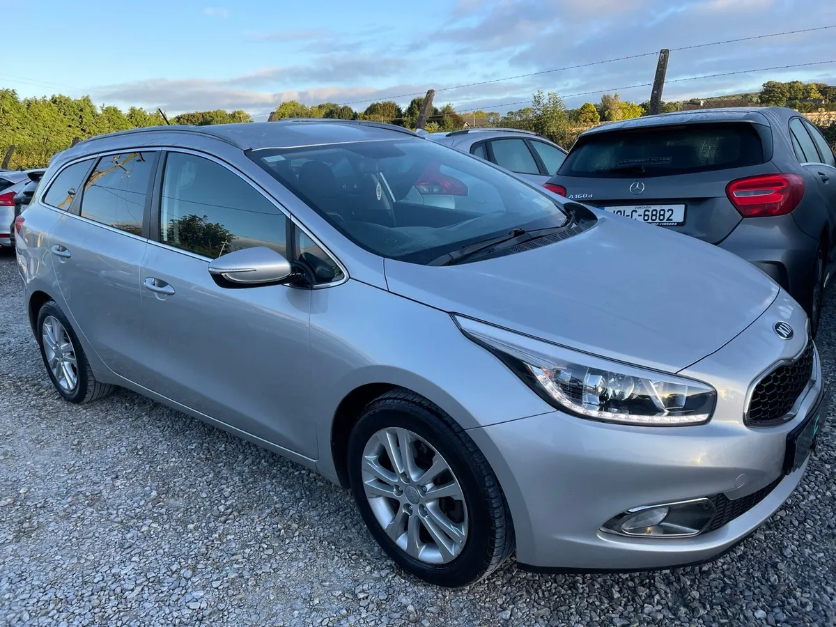 Kia Ceed Estate - Image 2