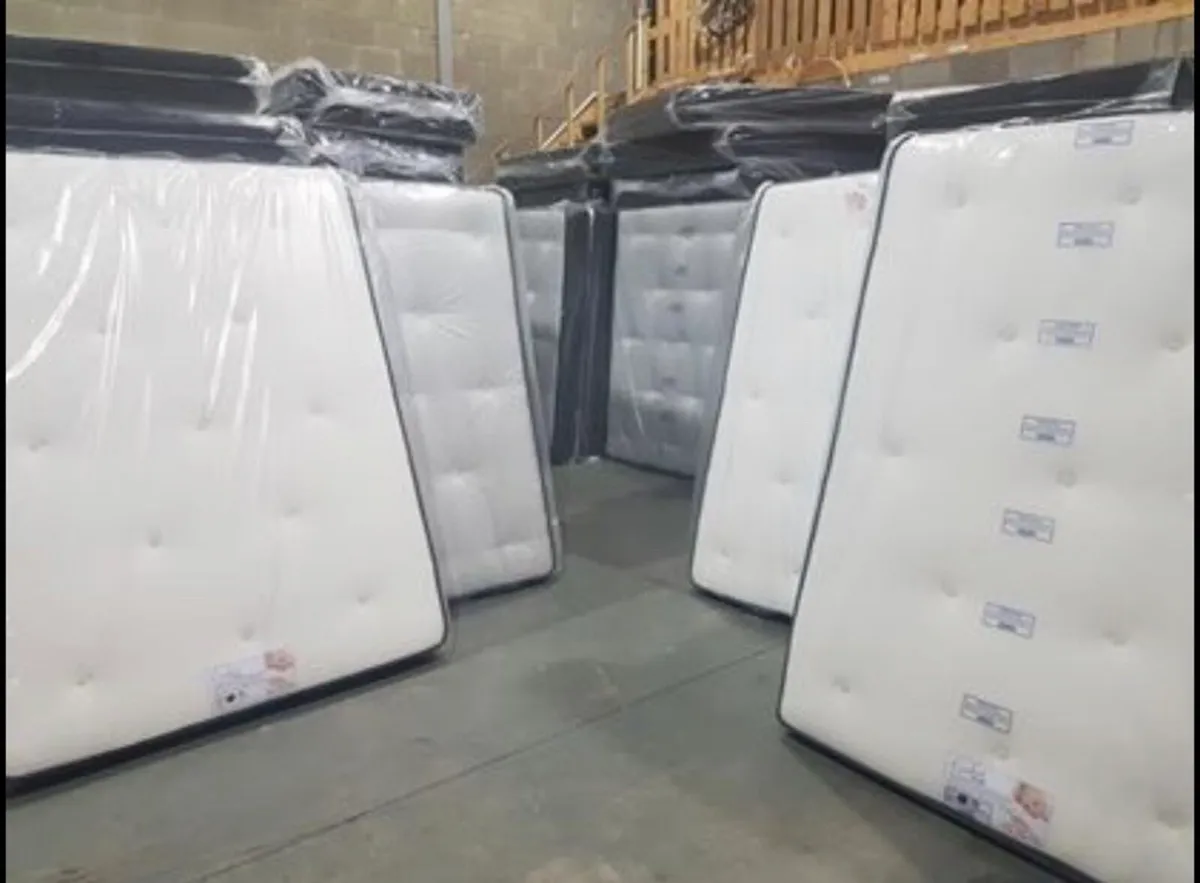 New 4’6” MemoryFoam Orthopedic Mattress - Image 4