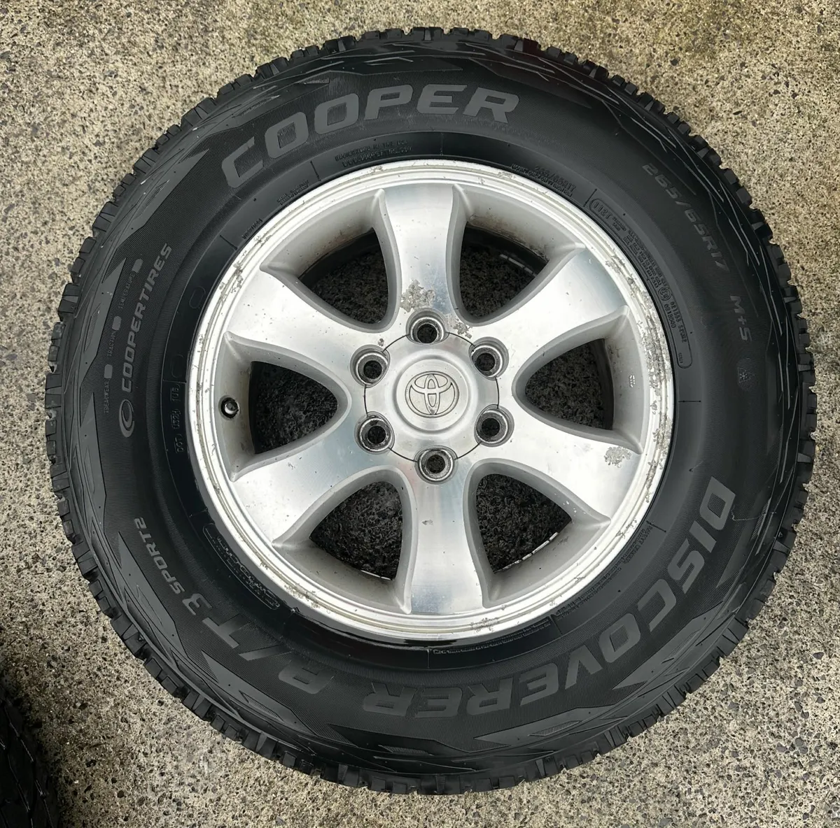 TOYOTA LANDCRUISER 17" GENUINE ALLOY WHEELS - Image 2