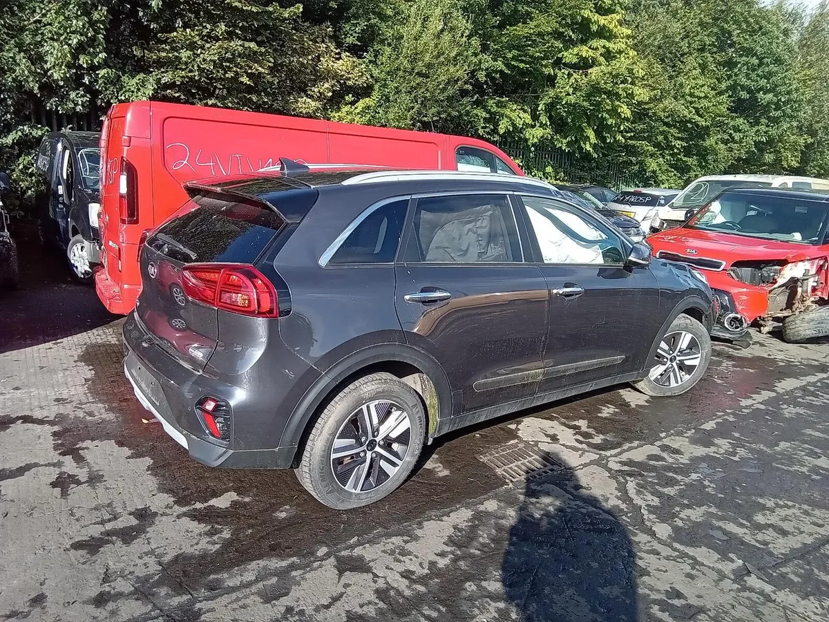 2021 KIA NIRO BREAKING FOR PARTS - Image 3