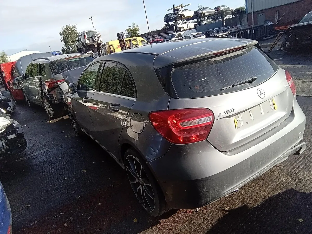 2015 MERCEDES A CLASS BREAKING FOR PARTS - Image 2