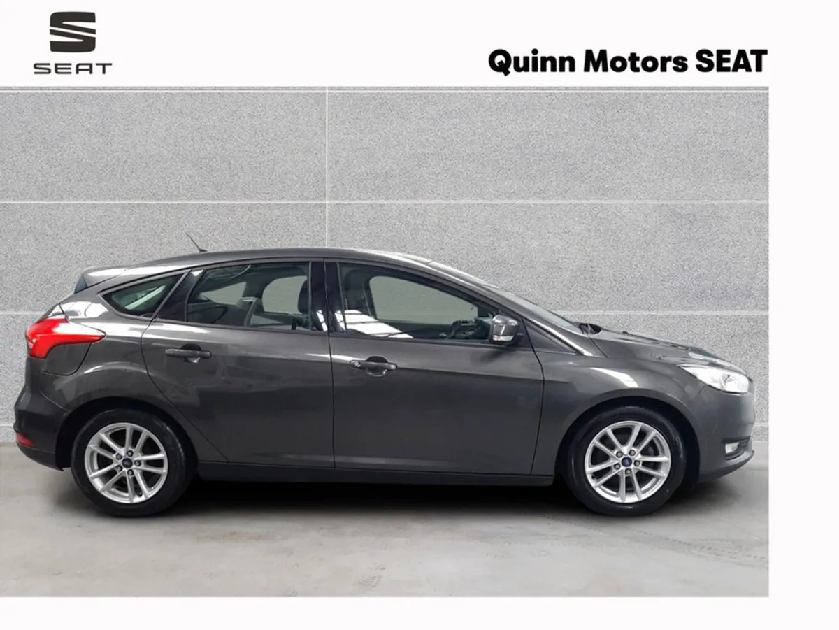 Ford Focus Style 1.5 TD 95ps 6speed 4 4DR - Image 3
