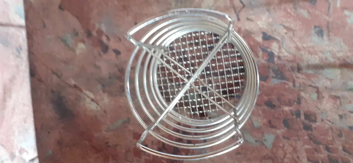 Kitchen utensils stand for sale in Co. Galway for €5 on DoneDeal