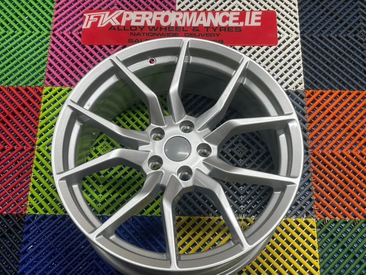 18” Ford focus rs alloys and tyres 5x108